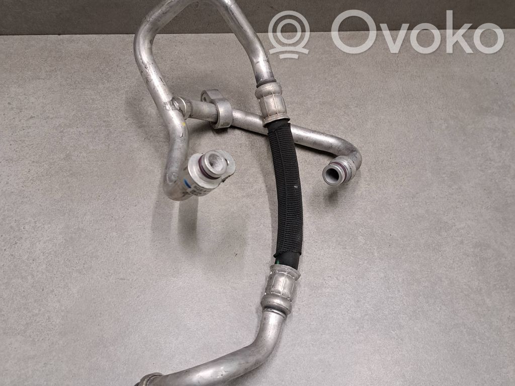 Ilmastointilaitteen putki (A/C)   5QE816033,1000419292