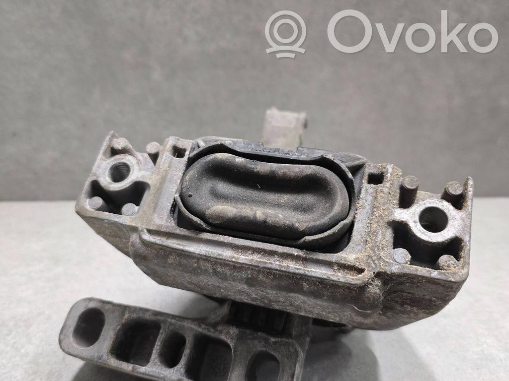 Skoda Octavia Mk3 (5E) Engine mount bracket 