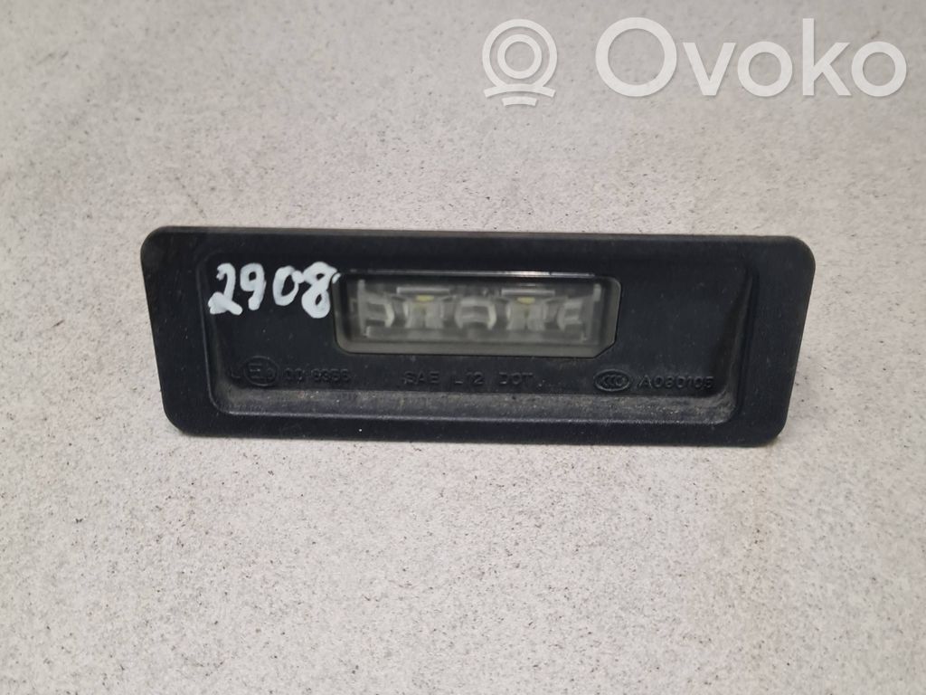 Volvo V40 Cross country Numerio apšvietimas 