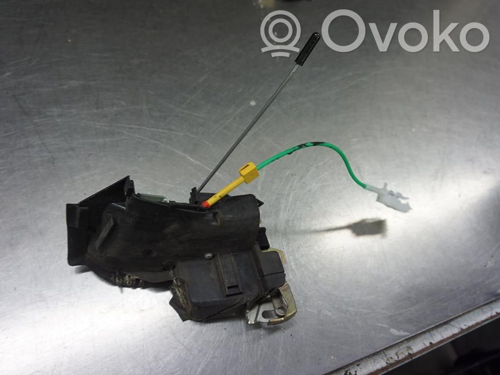 BMW 5 E39 Zamek drzwi przednich 