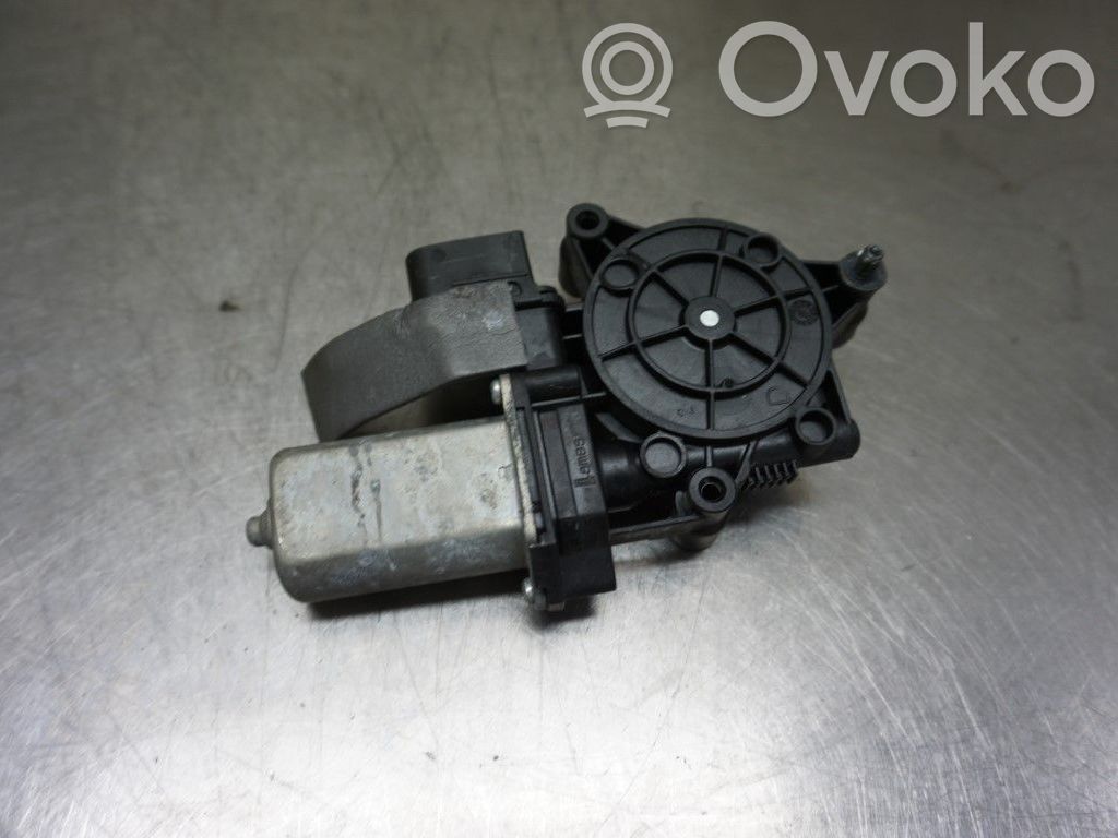 BMW 1 F20 F21 Silnik regulatora szyby drzwi przednich 