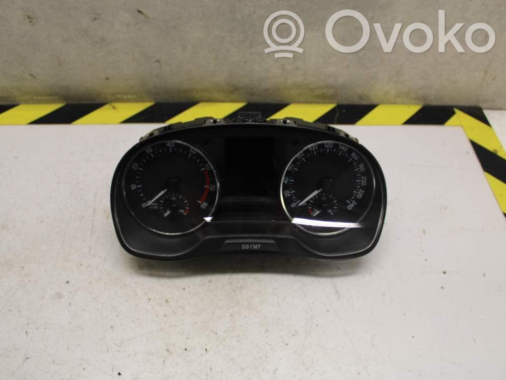 Skoda Fabia Mk3 (NJ) Licznik / Prędkościomierz 
