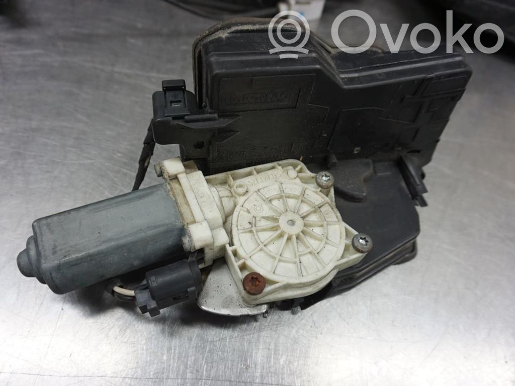 BMW 7 E65 E66 Etuoven lukko 