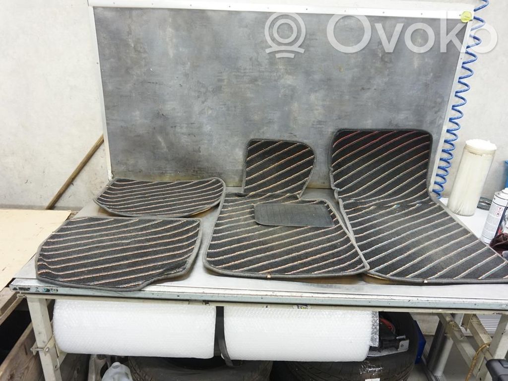 Car floor mat set   N038716