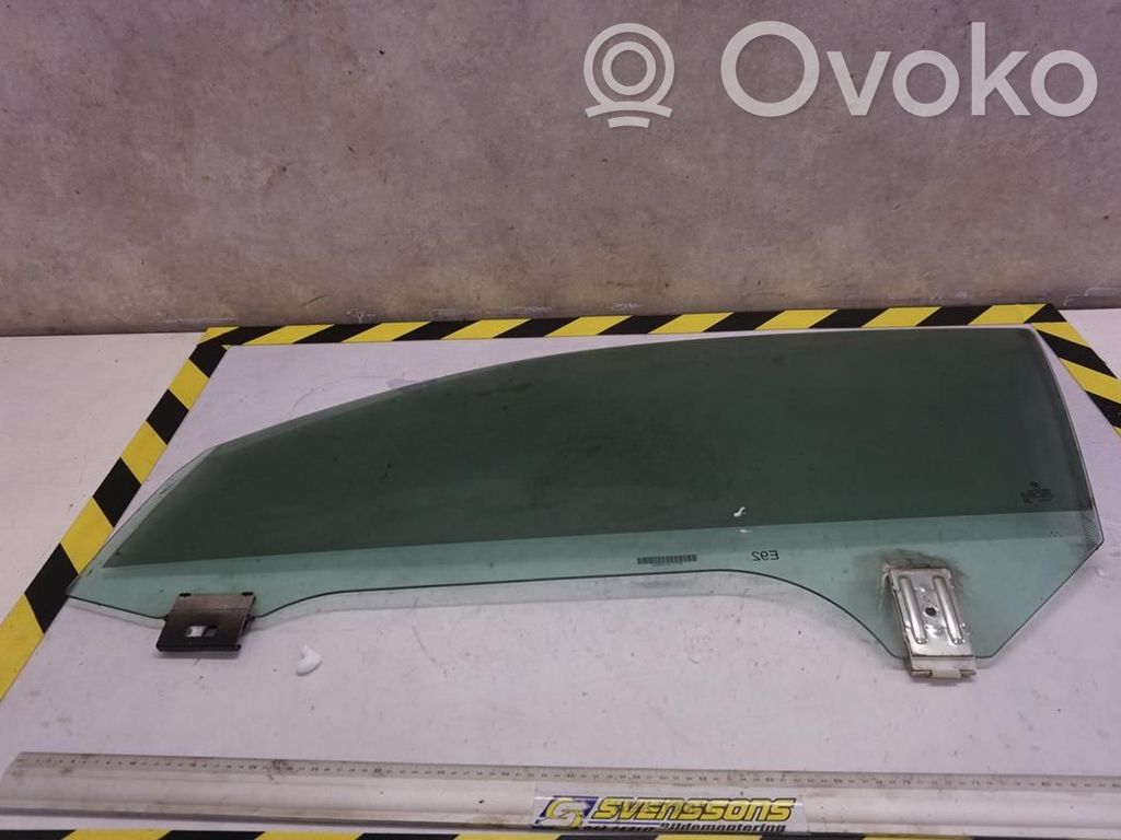 BMW 3 E92 E93 Front door window glass four-door 