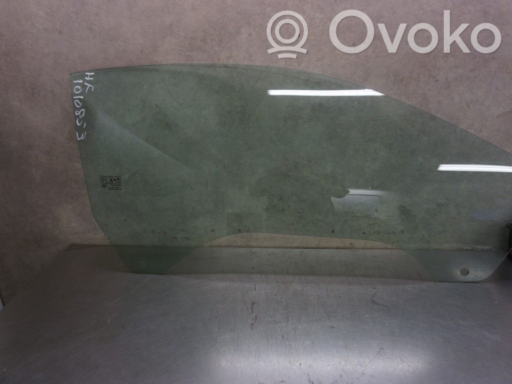 Rear side window   1429220,243739