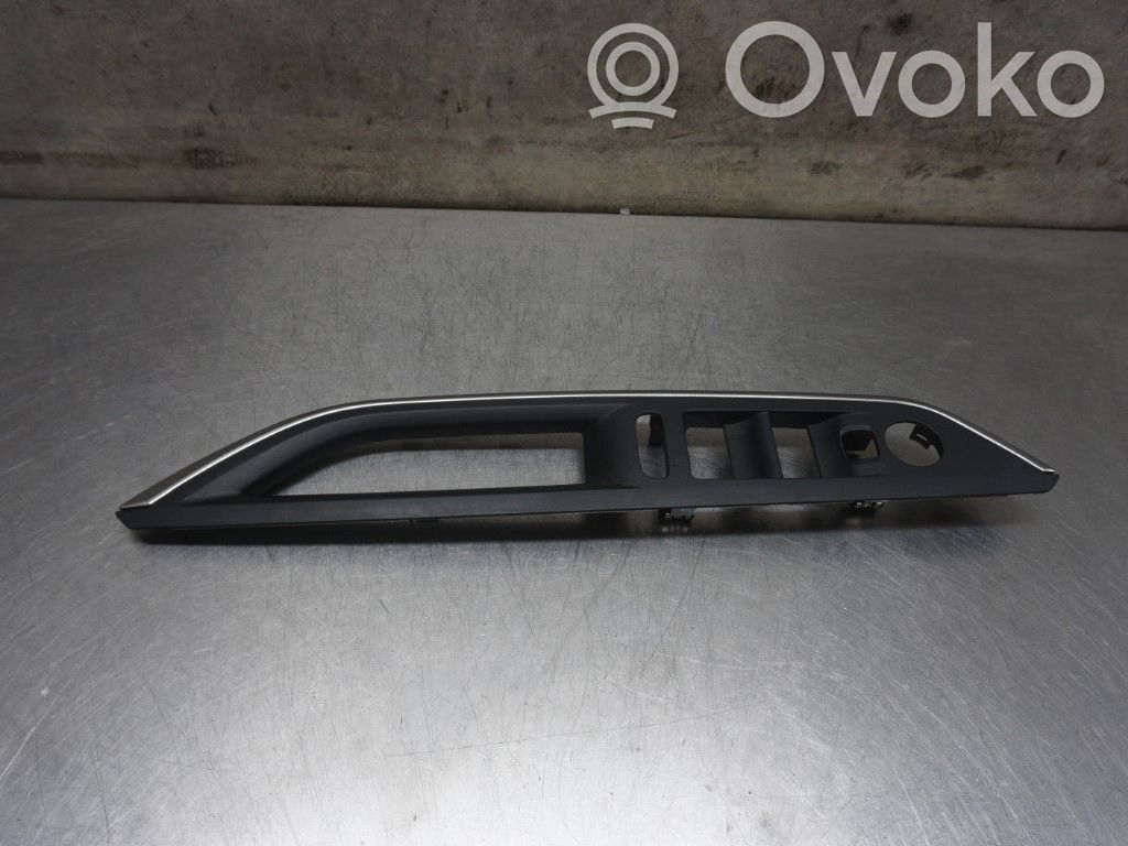 Peugeot 5008 II Rear door card trim 