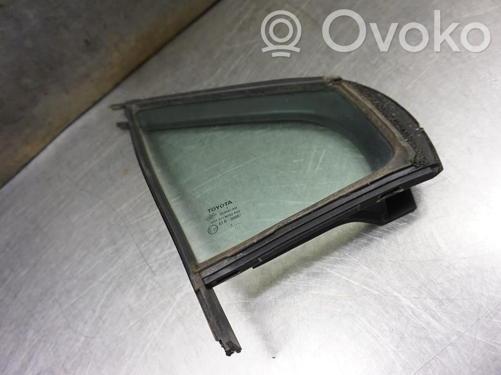 Toyota Yaris Front door vent window glass four-door 