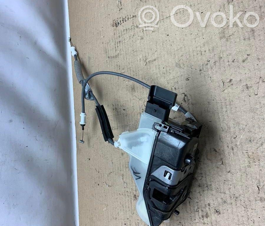 Peugeot 208 II Zamek drzwi przednich 
