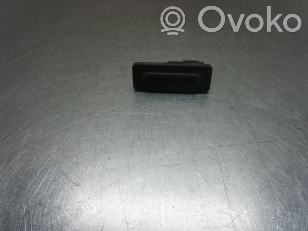 Citroen C4 Cactus Interruttore a pulsante apertura portellone posteriore/bagagliaio 