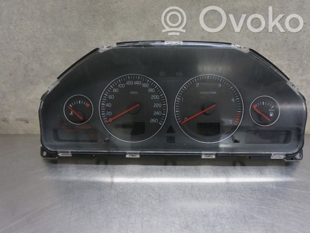 Volvo V70 Speedometer (instrument cluster) 
