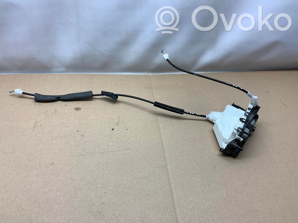 Priekšpusē slēdzene   9136EE,N017029