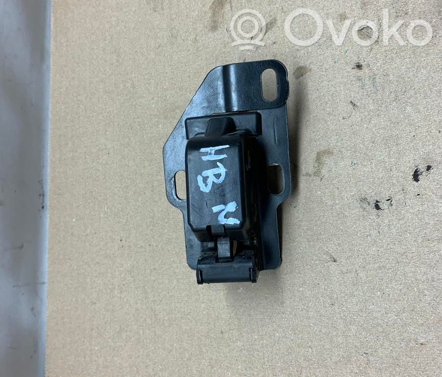 Peugeot Partner III Rear door lock 