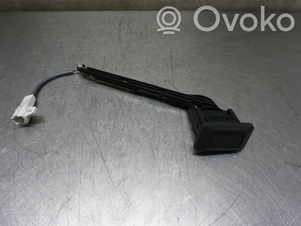Toyota RAV 4 (XA50) Tailgate/boot open switch button 