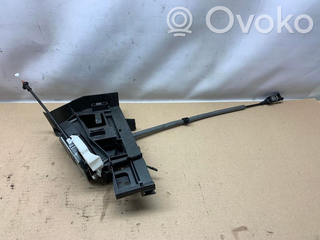 Front door lock   2099457,N060148