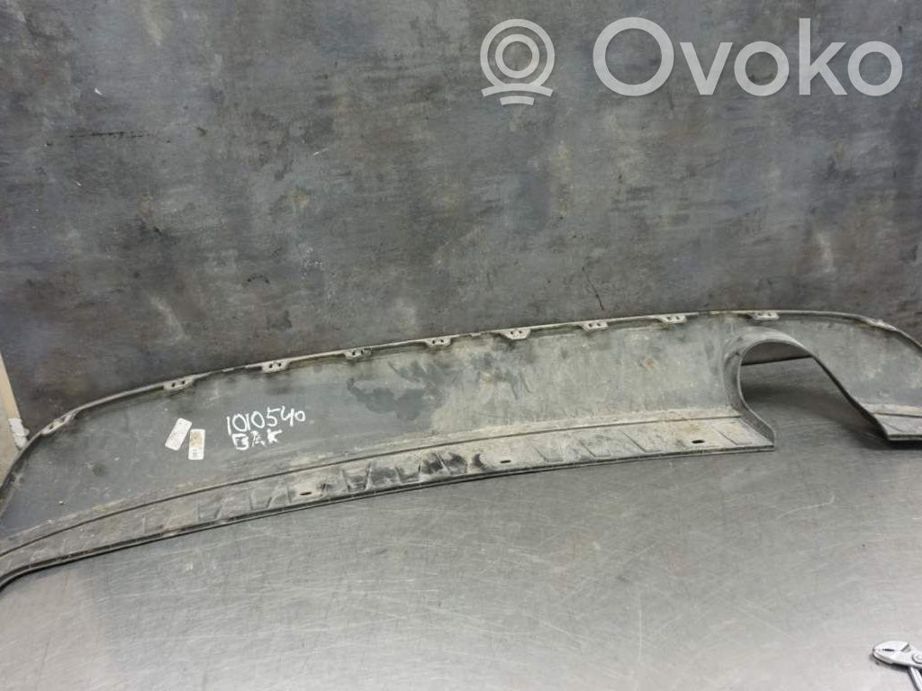 Volkswagen Beetle A5 Moldura inferior del parachoques trasero 