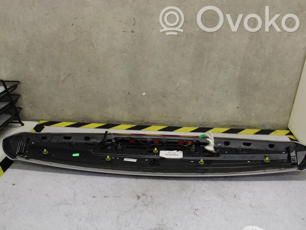 Tailgate/trunk spoiler   39804000,N035624
