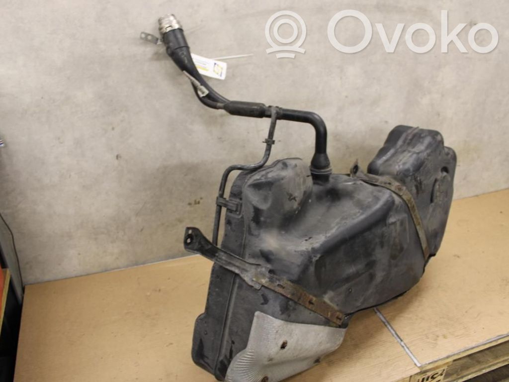 Audi A5 8T 8F Polttoainesäiliö 