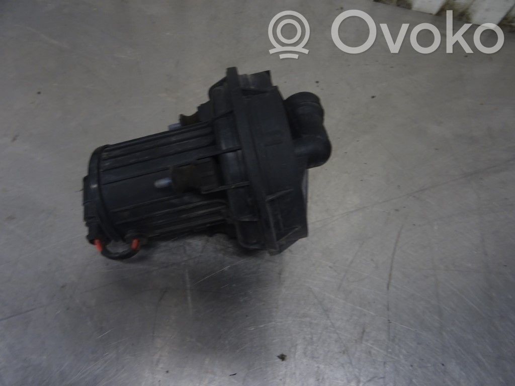 Volkswagen Golf V Pompa powietrza wtórnego 