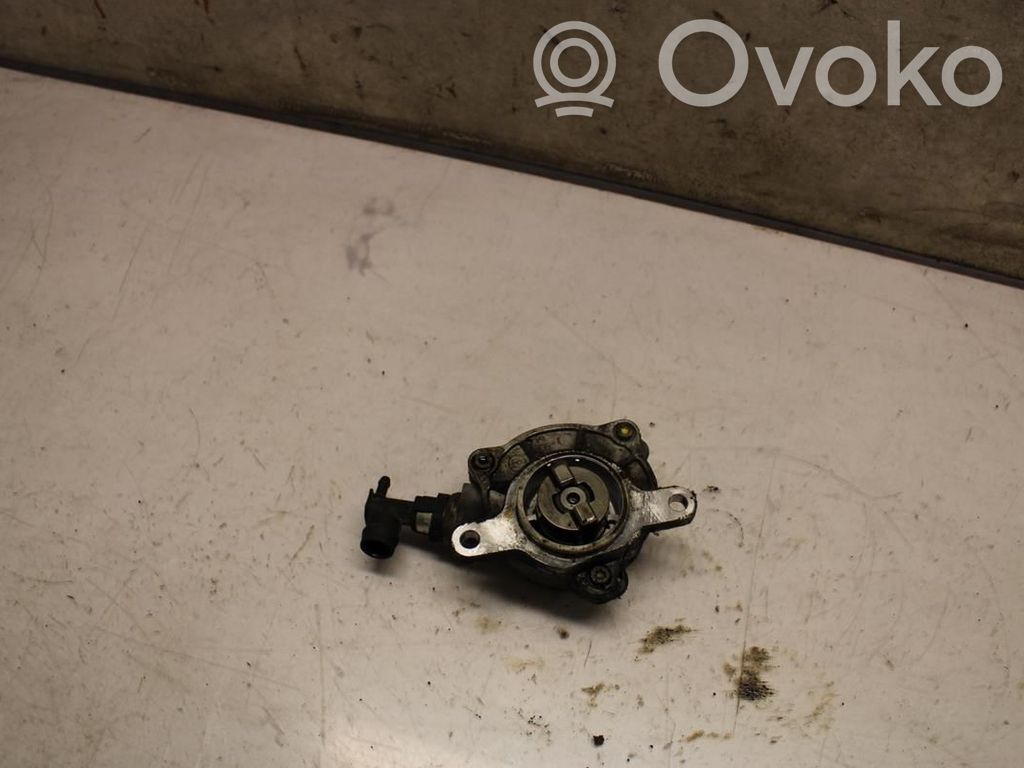 Renault Trafic II (X83) Bomba de vacío 