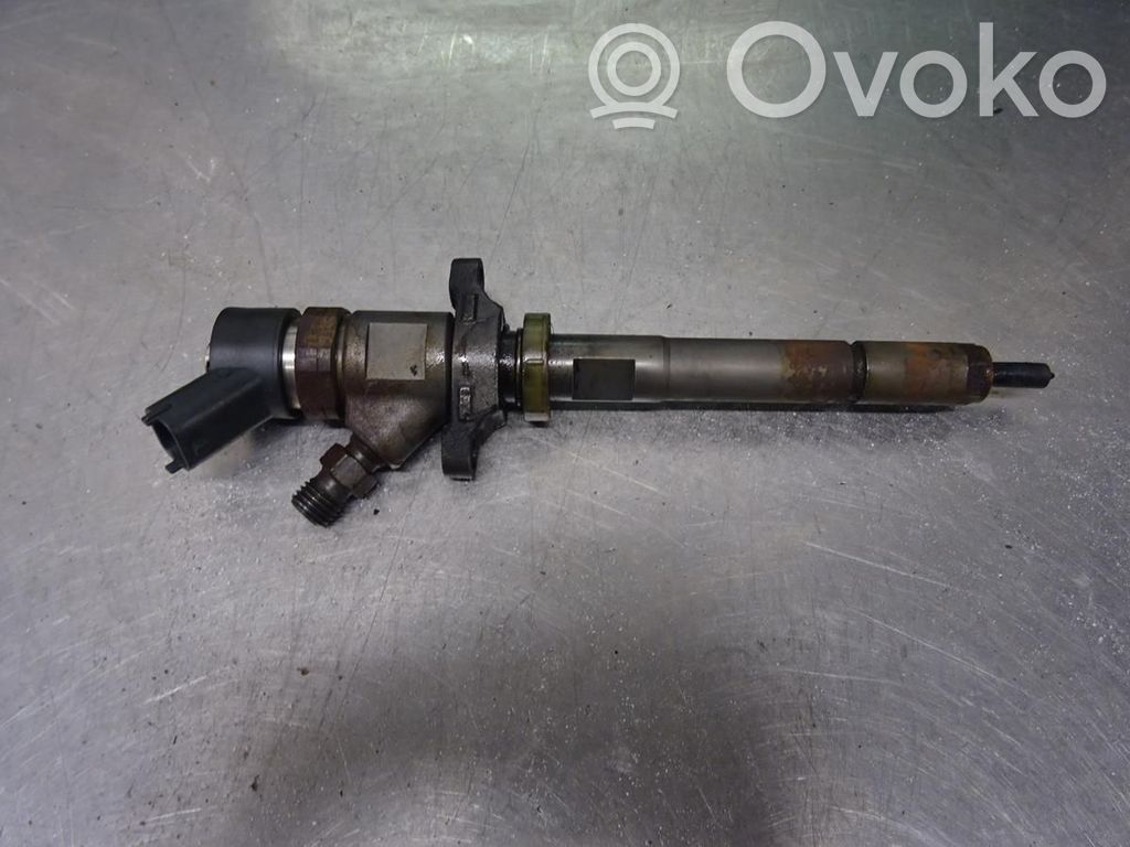 Inyector de combustible   1980Y0,173042,00001980F0