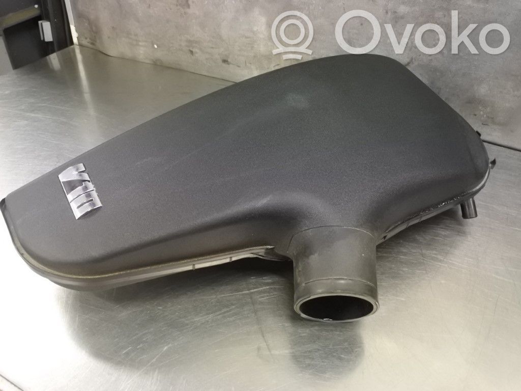BMW 5 E60 E61 Air filter box 