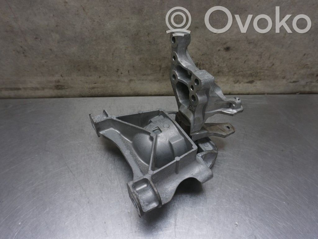 Peugeot Expert Engine mounting bracket 