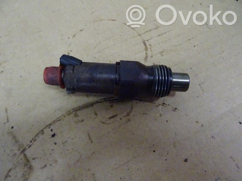 Inyector de combustible   7701039614,225943