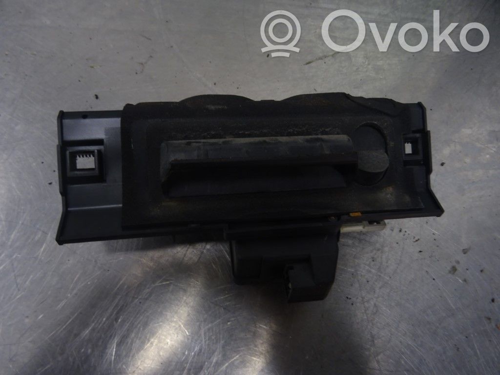 Peugeot 206 Tailgate/trunk/boot exterior handle 