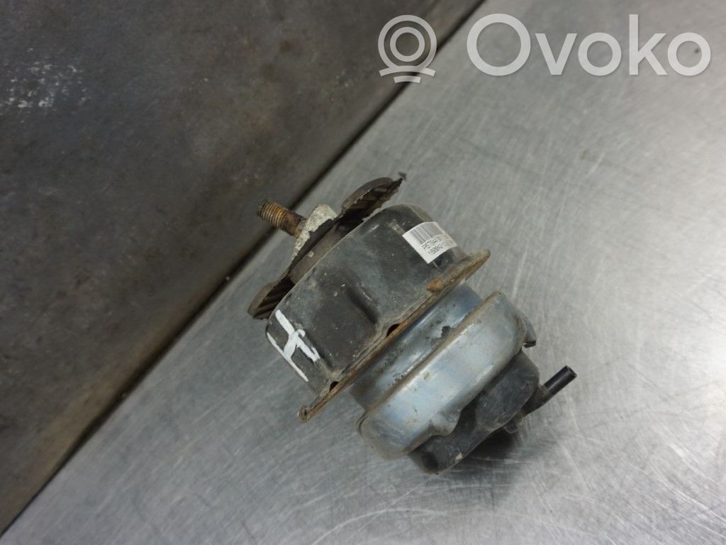 BMW X5 E70 Engine mount bracket 