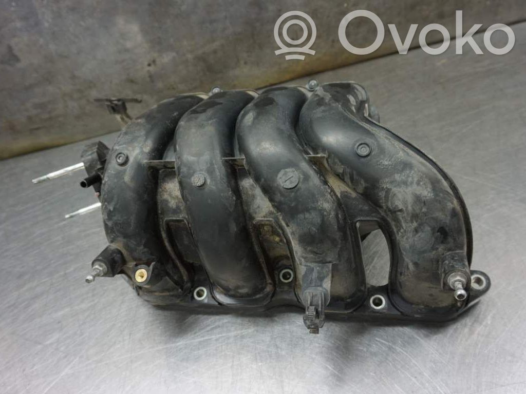 Toyota Auris 150 Kolektorius įsiurbimo 