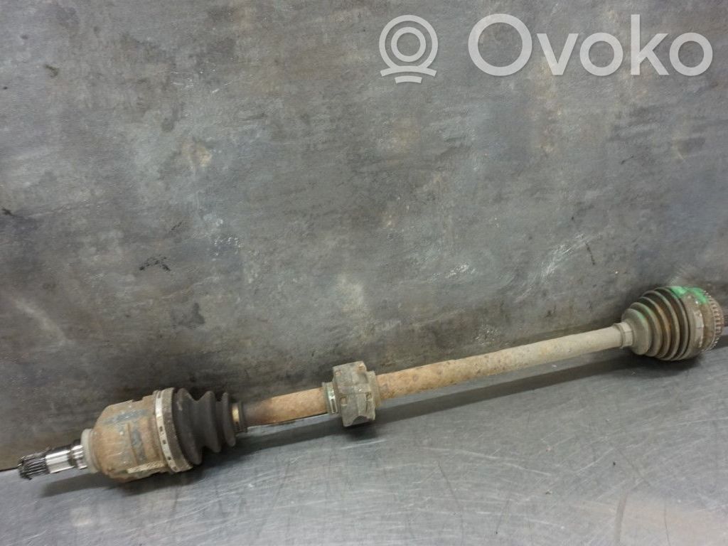 Toyota Corolla E120 E130 Priekšējā pusass 