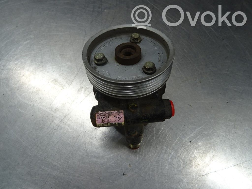 Renault Megane I Power steering pump 
