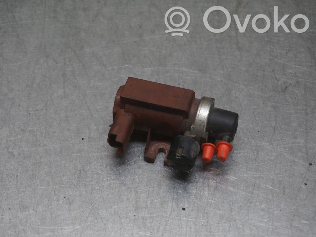 Válvula de vacío   70096602,174685
