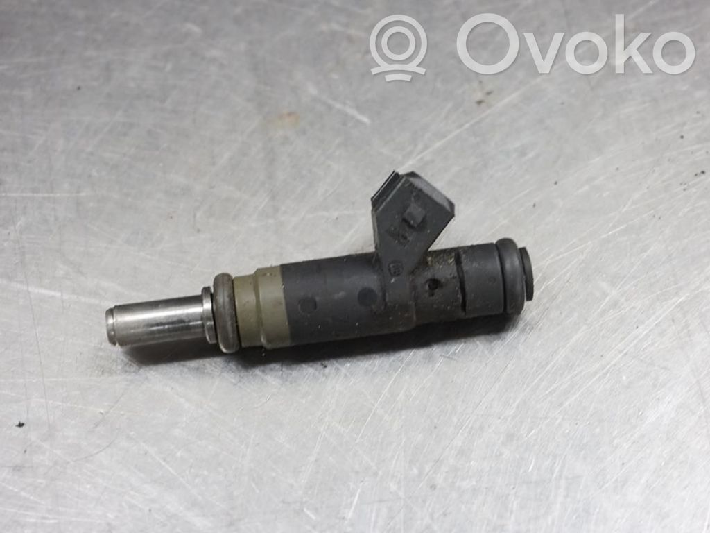 Inyector de combustible   13537506158,172994