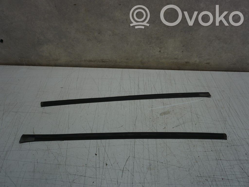 Volvo 940 Listwa szyby czołowej / przedniej 