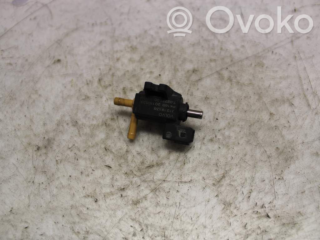 Volvo V70 Supapă vacuum 