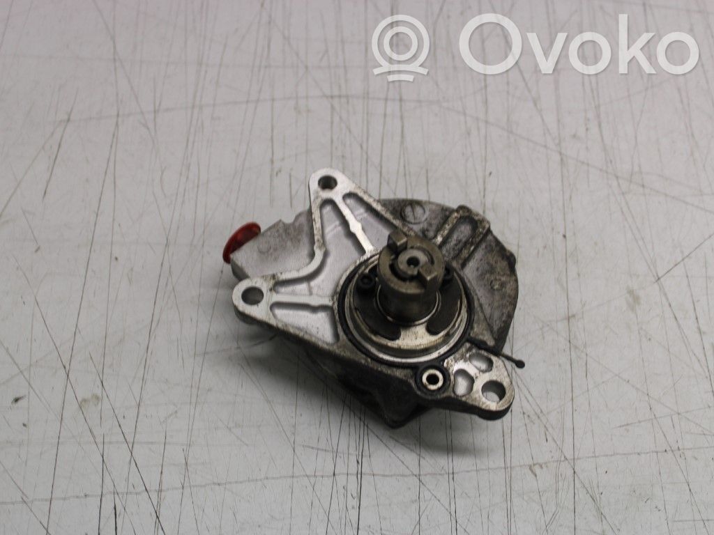 Isuzu D-Max Vacuum pump 