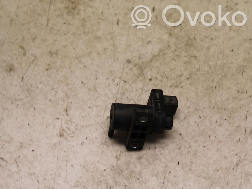 Válvula de vacío   8200762162,N010110,7700113709