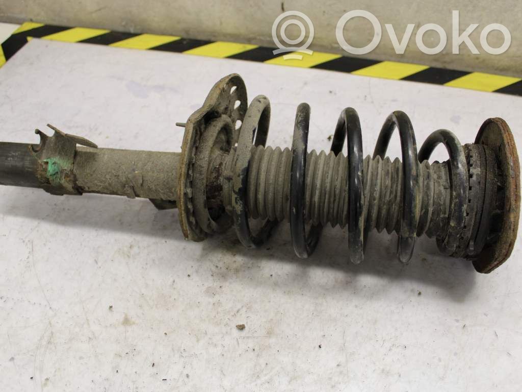 Volvo V70 Amortyzator osi przedniej ze sprężyną 