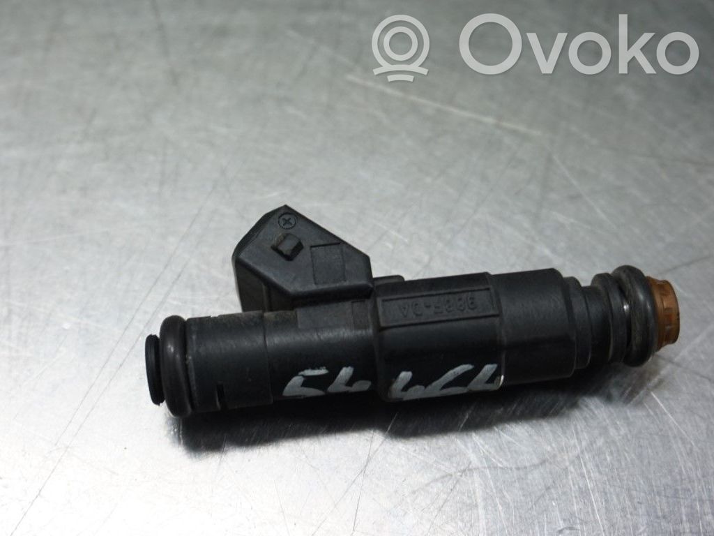 Fuel injector   1049348,N022852,0280155819