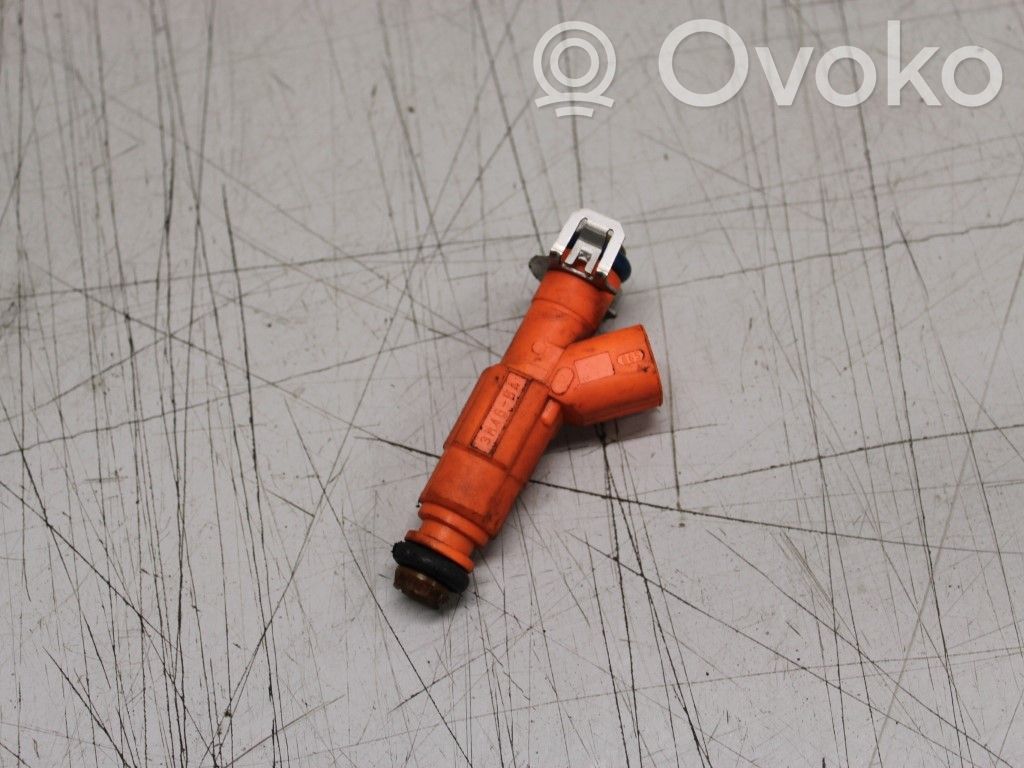 Inyector de combustible   1355925,172824,0280156156