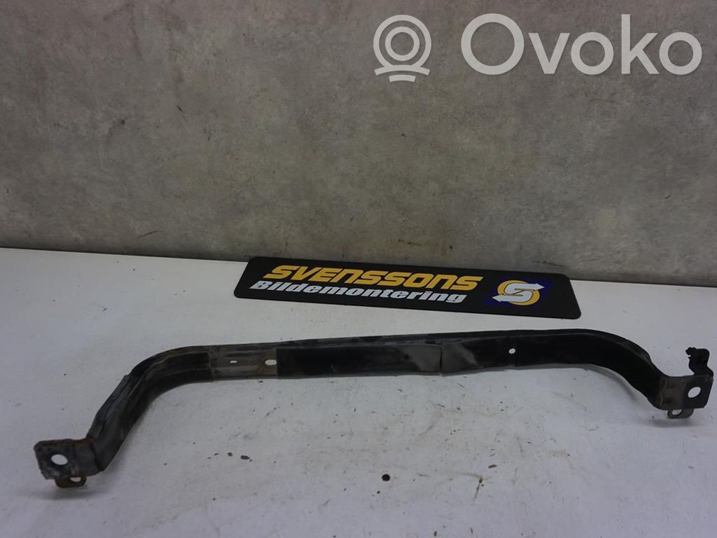 Volvo V70 Staffa di fissaggio del serbatoio del carburante 