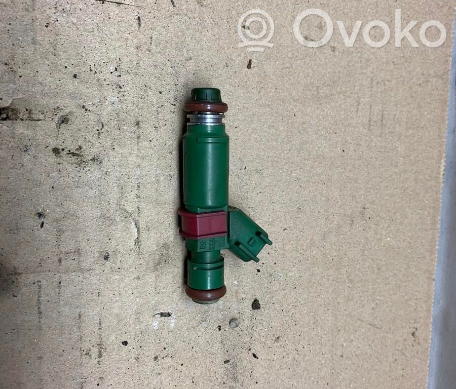 Volvo V70 Injector combustibil 
