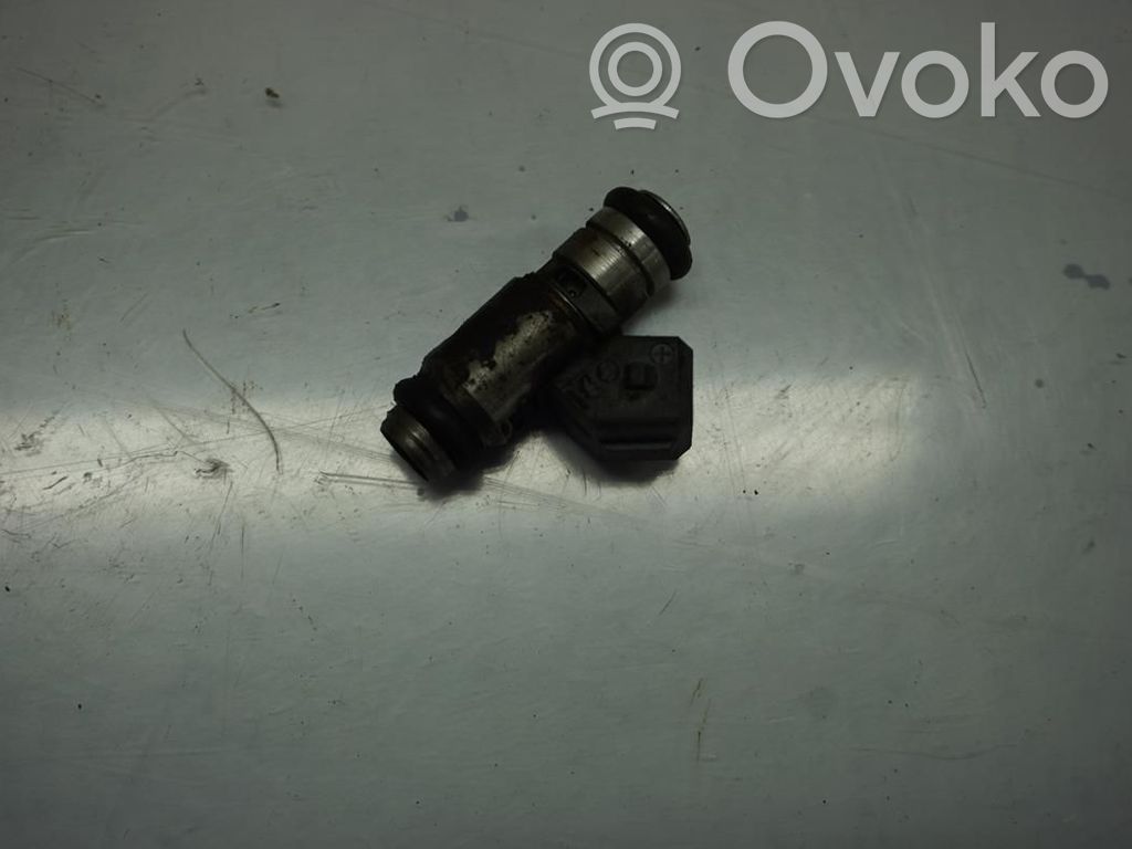 Ford Fiesta Inyector de combustible 