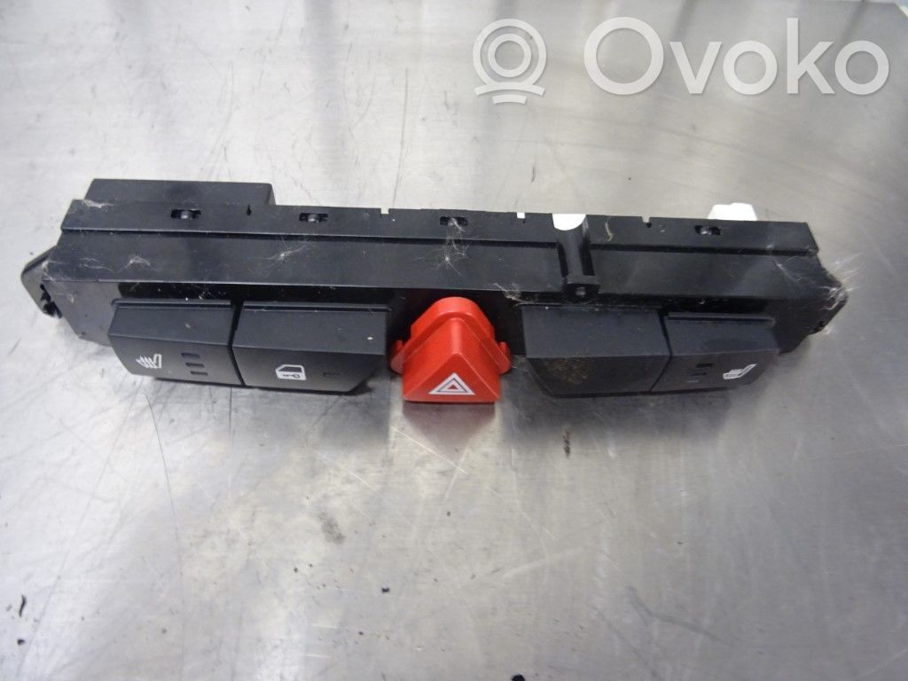 Hazard light switch   202006302,186687,937001H010