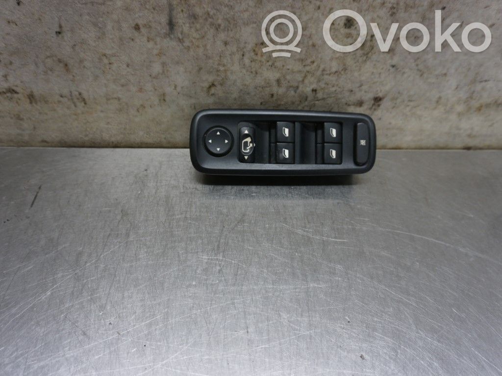 Peugeot 807 Electric window control switch 