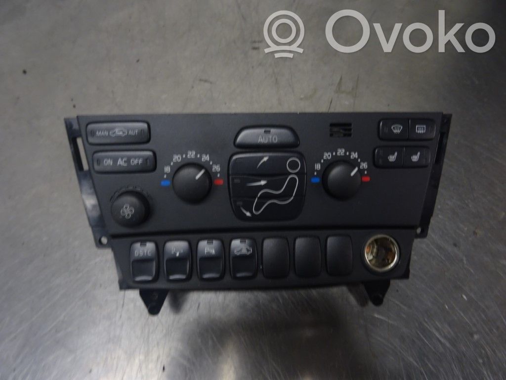 Volvo V70 Oro kondicionieriaus/ klimato/ pečiuko valdymo blokas (salone) 