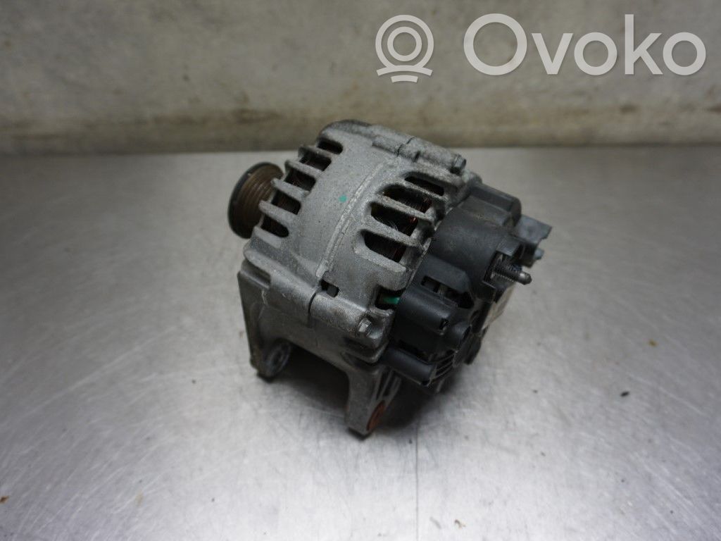 Renault Clio IV Ģenerators 