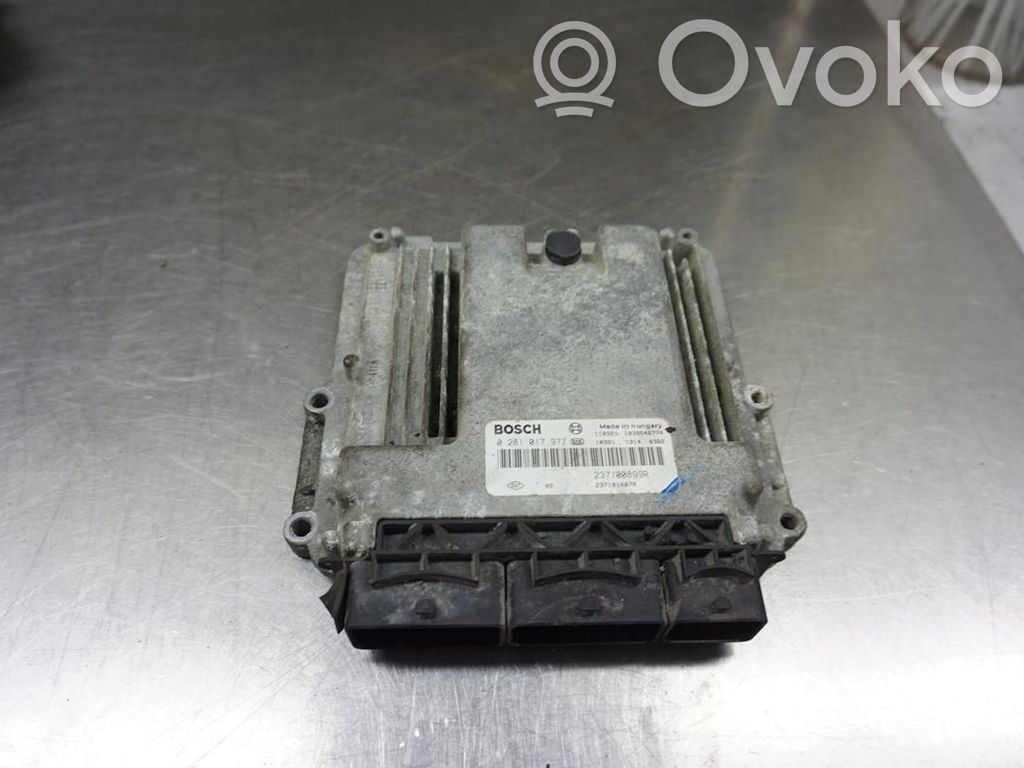 Unité de commande / module d'injection   237101487R,N034210,0281017977
